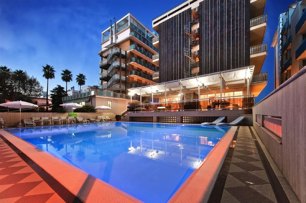 Hotel Continental Сан-Бенедетто-дель-Тронто Екстер'єр фото